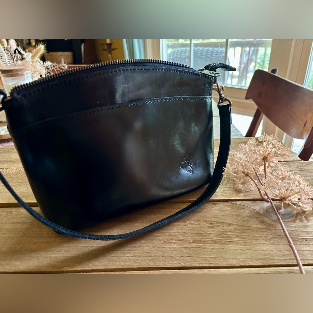 Black Leather Patricia Nash Shoulder Purse